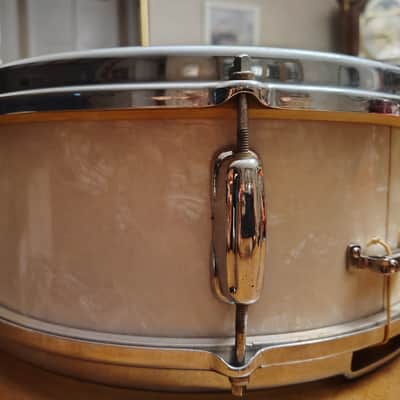 Slingerland 14"(Diameter) x 5.5"(Depth) Snare Drum 1960's - White Marine Pearl image 6