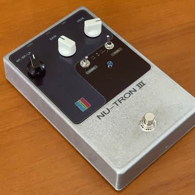 Nutron III Envelope Filter (Mutron III Clone) 2024 - Silver, black, blue image 4