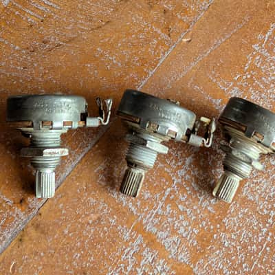 Gibson Centralab Potentiometers 500k Short Split Shaft Vintage 1961 Tested Qty 3 image 6