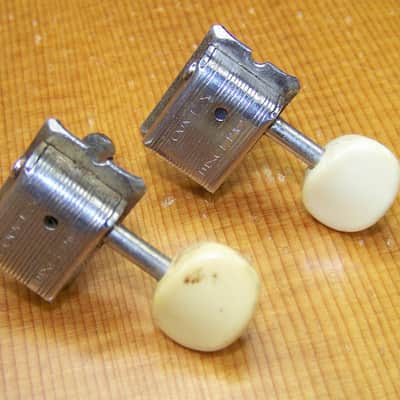 Kluson Deluxe "double line" split shaft in-line guitar tuners D-169400 plastic button 60s - nickel image 1