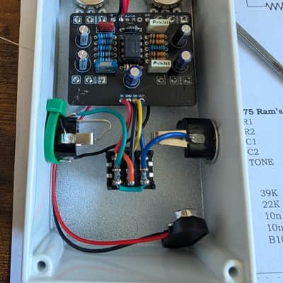 tolstokes Hand assembled tape input type fuzz clone 2026 - White image 3