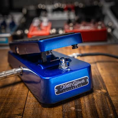 Xotic XW-2 Wah Pedal - Metallic Blue image 2