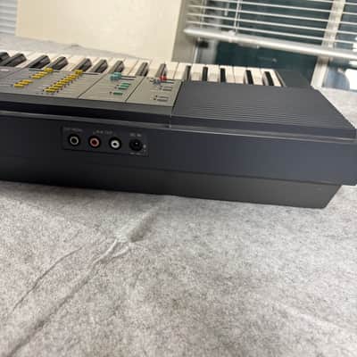 Immagine Vintage 1985 Yamaha PSR-70 61 Key Touch Portable Electronic Keyboard - 14
