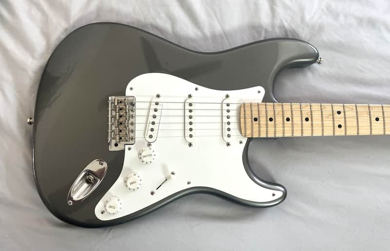 Fender Eric Clapton Artist Series Stratocaster with Vintage Noiseless Pickups 2001 - Present - Pewter