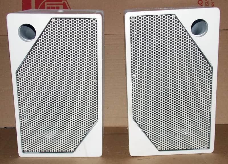 (SET OF 2) EAW Eastern Acoustic Works UB12Se Speakers image 1