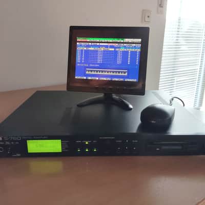 Roland S-760 sampler - TOP condition, TOP accesories