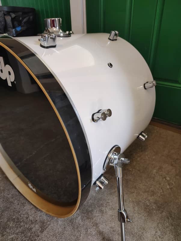 PDP Concept Series Maple Bass Drum 22x18 Pearlescent White image 1