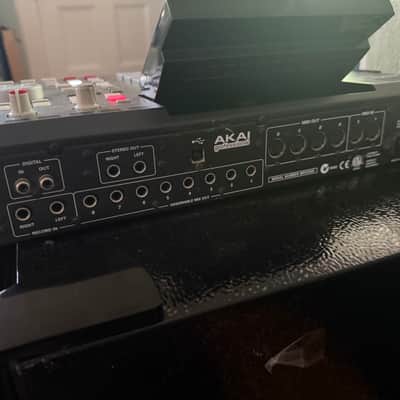 Akai MPC2500 with XL Screen image 3