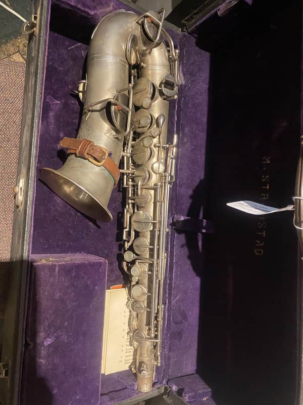 (U) Buescher Alto Sax Vintage image 1