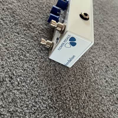 Flower Pedals Dandelion Tremolo 2021 Limited Edition Reverse Colorway image 3