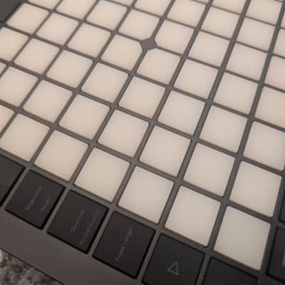 Novation Launchpad Pro MKIII Pad Controller 2020 - Present - Black image 2