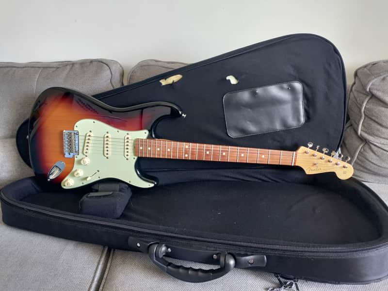 2017 Fender Stratocaster Classic Player '60s 3-Color Sunburst w/GIGBAG image 1