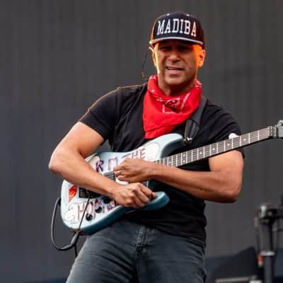 FENDER "Tom Morello "Arm The Homeless", Rosewood Fingerboard, Blue Ice Metallic, Deluxe Black Hardshell" image 15