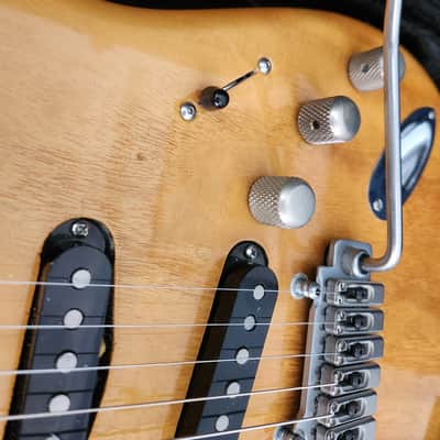 Ron Kirn Custom S 2012 - clear amber nitro, semi-transparent, wood grain fully visible image 10