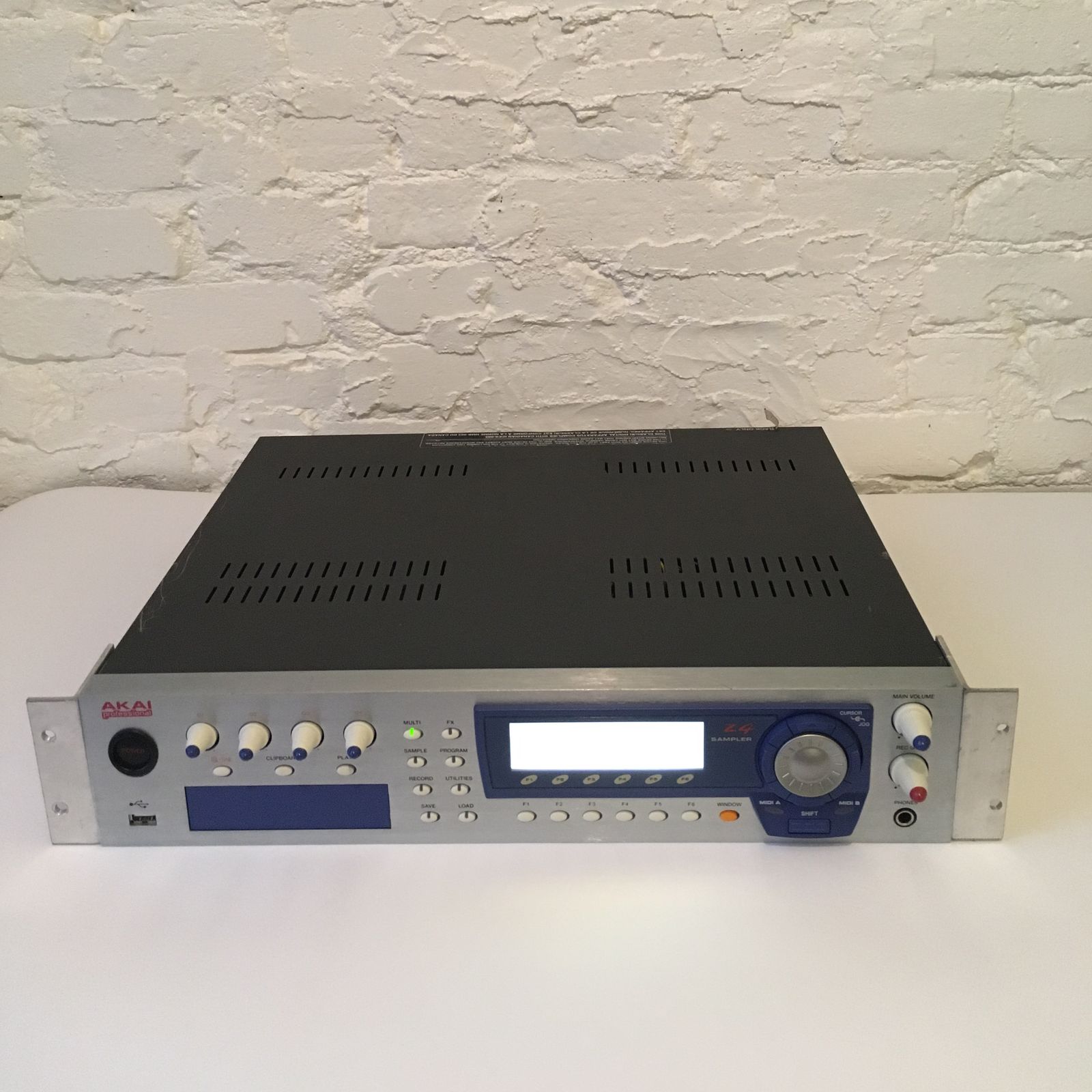 Akai Z4 Sampler 2002 | Reverb