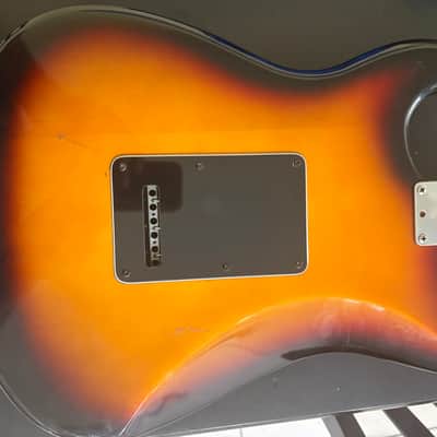 Fender "Dressed up" Stratocaster 2018 - Tobacco Sunburst image 7