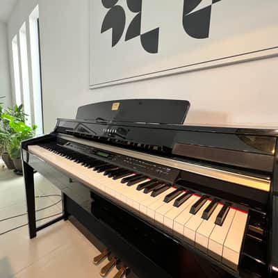Yamaha Clavinova CLP380 - Polished ebony image 3