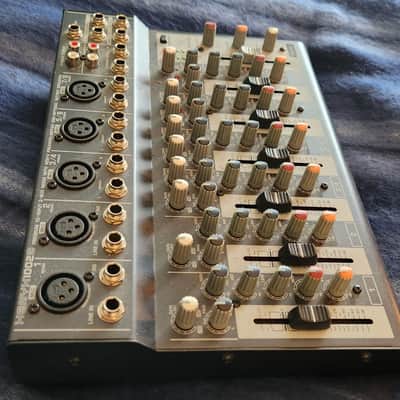 Behringer Xenyx 1002b Portable Mixer image 5