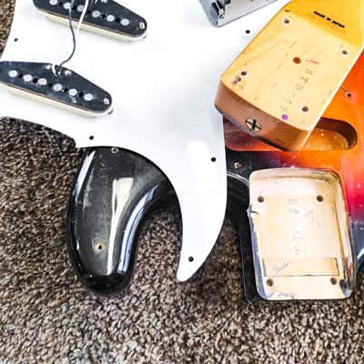 Fender '62 Stratocaster Reissue STD-62 MIJ 3-Color Sunburst El. Guitar w/Case image 11