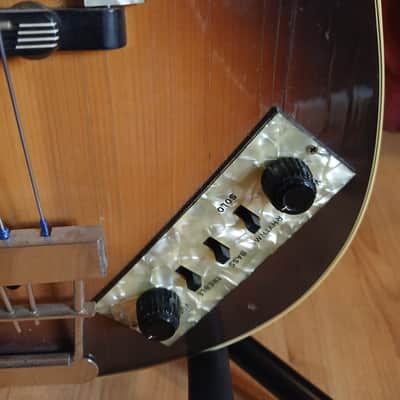 1979 - 1984 Hofner 500/1 Violin Bass - Sunburst - COA by No.Tom, Denmark Street – repaired headstock - UK image 5
