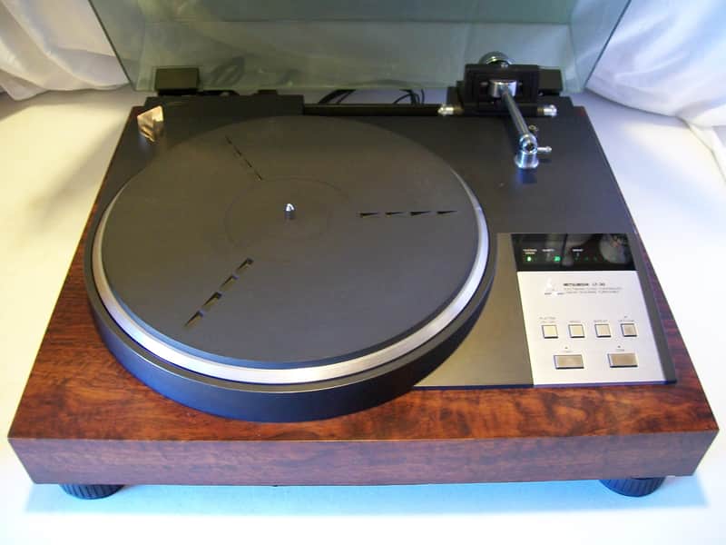 Mitsubishi LT-30 Turntable (Needs Service) image 1