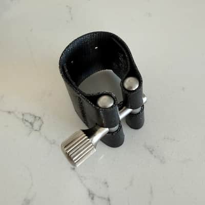 Rovner 1R Bb Clarinet Inverted Ligature and Mouthpiece Cap - Black Learher, Metal, black plastic image 3