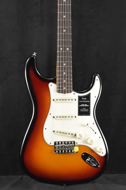 Mint Fender Vintera III Late '60s Stratocaster 3-Color Sunburst Rosewood Fingerboard