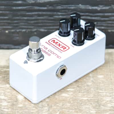 MXR M282 Dyna Comp Bass Compressor Mini Clean & Tone Controls Effect Pedal w/Box image 5