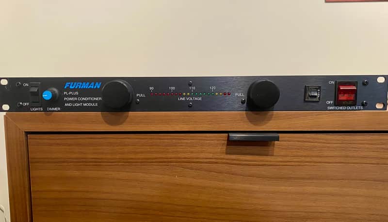 Furman PL-Plus Power Conditioner and Light Module 2000s - Black image 1