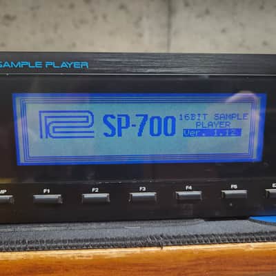 Roland SP-700