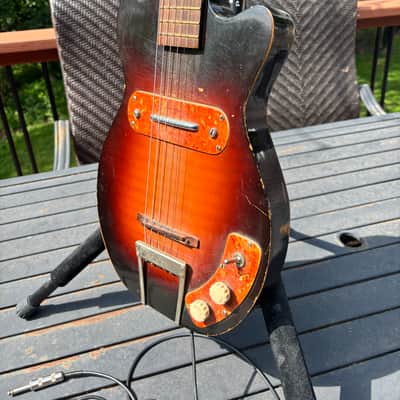 1952 Kay- “Peanut” Model K-125 image 3