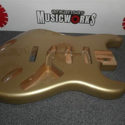 Allparts Fender Licensed Strat Body, Alder, Tremolo Routing - SHORELINE GOLD FINISH, #SBF-SGM
