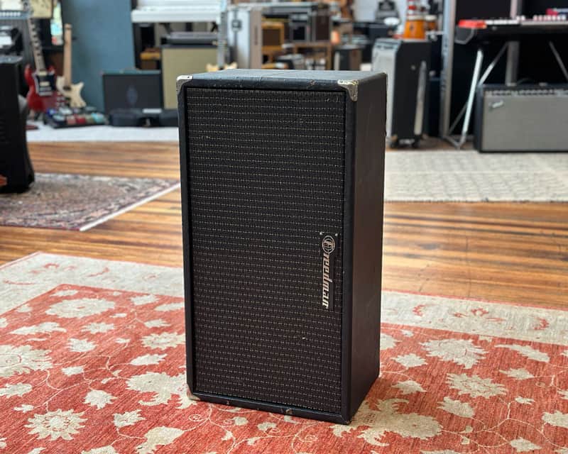 Freedman 180 Watt 2x8" & 1x12" Speaker Cabinet image 1