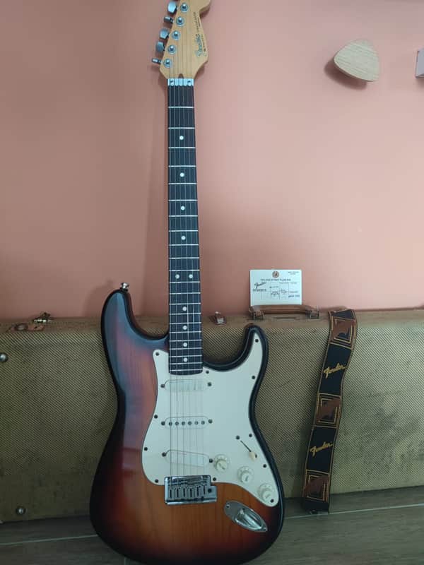 Guitare Fender Stratocaster deluxe plus  1991 - Brown sunburst