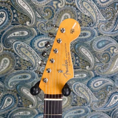 Fender Vintera III Early '60s Stratocaster Seafoam Green w/Gig Bag image 3