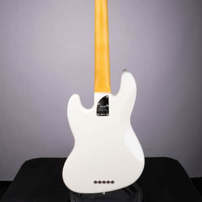 Fender American Professional II Jazz Bass V – Olympic White w/ Rosewood Fingerboard image 4