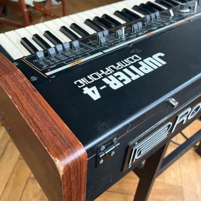 Roland Jupiter 4 synth imagen 4