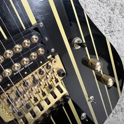 Schecter Synyster Gates Custom-S - Black and gold pinstripes image 4