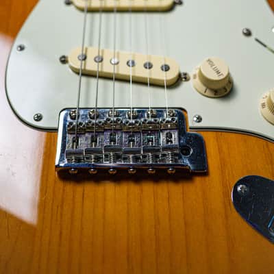 2021 Fender American Performer Stratocaster with Rosewood Fretboard - Honeyburst image 5