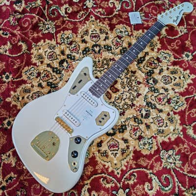 *NEW IN BOX* 2026 Fender Japan Limited Edition Traditional Collection, 60's Jaguar White Pearl Gold with Matching Headstock, MIJ JD26 image 4