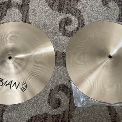 Sabian 14" AA Medium Hi-Hat Cymbals (Pair) - Natural/Traditional image 4