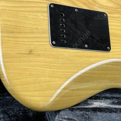 1982 Fender - Stratocaster - Vintage - ID 2635 image 16