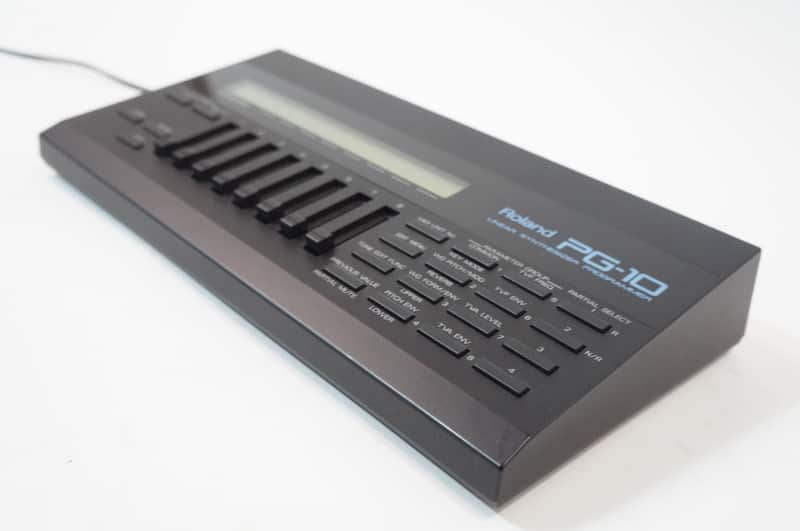 Roland PG-10 Linear Synthesizer Programmer MIDI | Reverb Canada