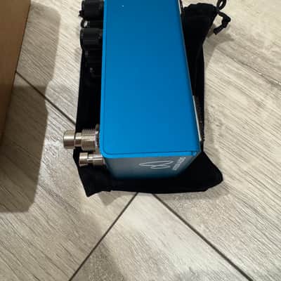 Jackson Audio New Wave 2023 - Present - Blue image 4