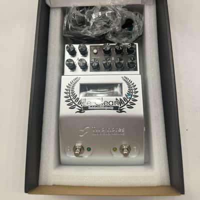 Two Notes Le Preamp Dual Channel Tube Preamp Guitar Effect Pedal + Box & PSU image 1