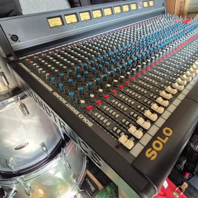 Soundtracs Solo 8 analog console mixer meter bridge 90s image 13