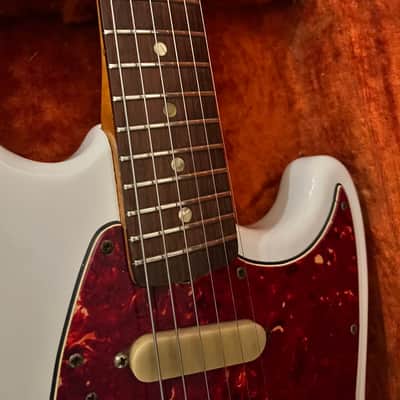 Fender Mustang 1966 - Olympic White Rare A neck 1 1/2” Small Thin Neck image 3