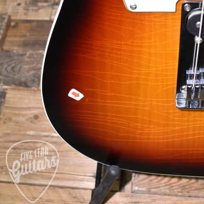 Pre-Owned Fender American Ultra Luxe Vintage '60s Custom Telecaster - 3-Color Sunburst with Hardshell Case image 16