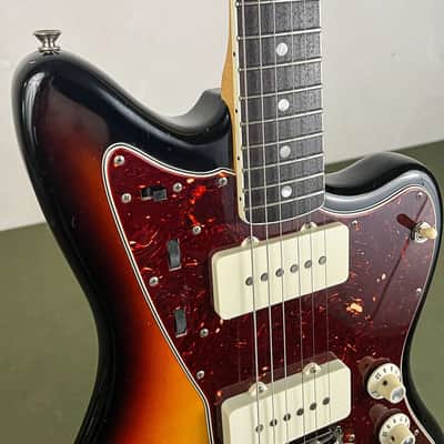 Fender American Vintage 65 Jazzmaster "Thin-Skin" 3-Tone Sunburst 2017 image 7