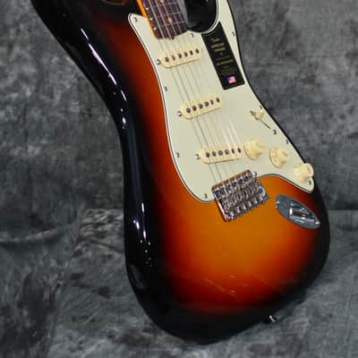Fender American Vintage II 1961 Stratocaster 3-Tone Sunburst w/ FREE Same Day Shipping image 7